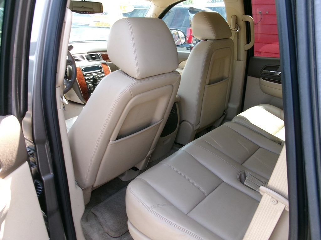 2012 Chevrolet Tahoe Image 21