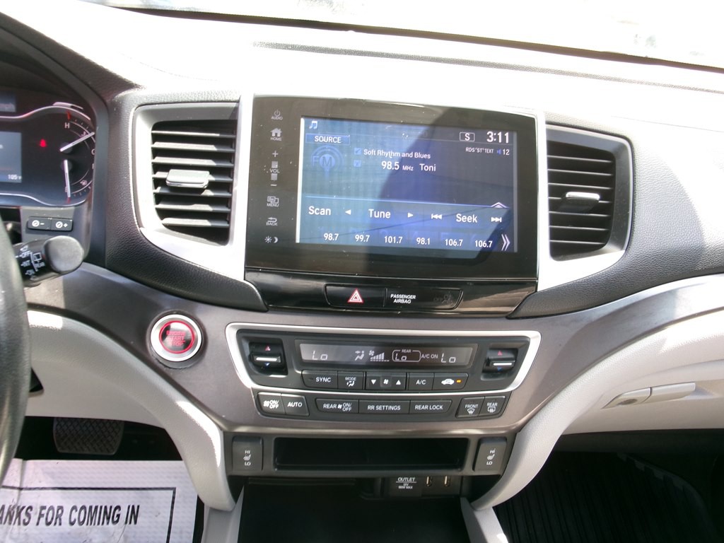 2017 Honda Pilot Image 14