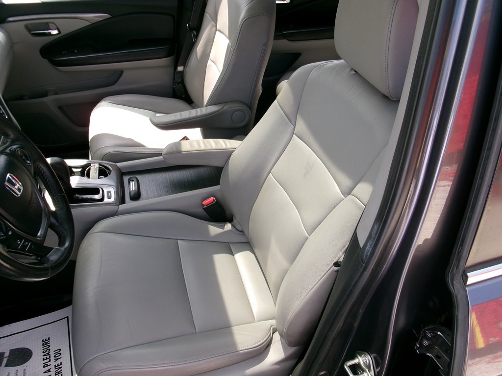 2017 Honda Pilot Image 19