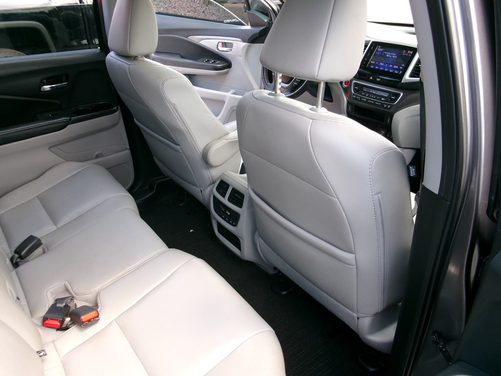 2017 Honda Pilot Image 26