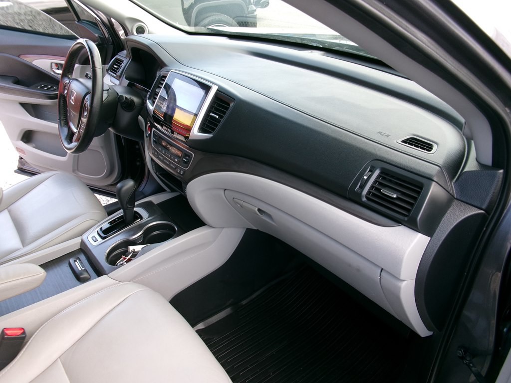 2017 Honda Pilot Image 31