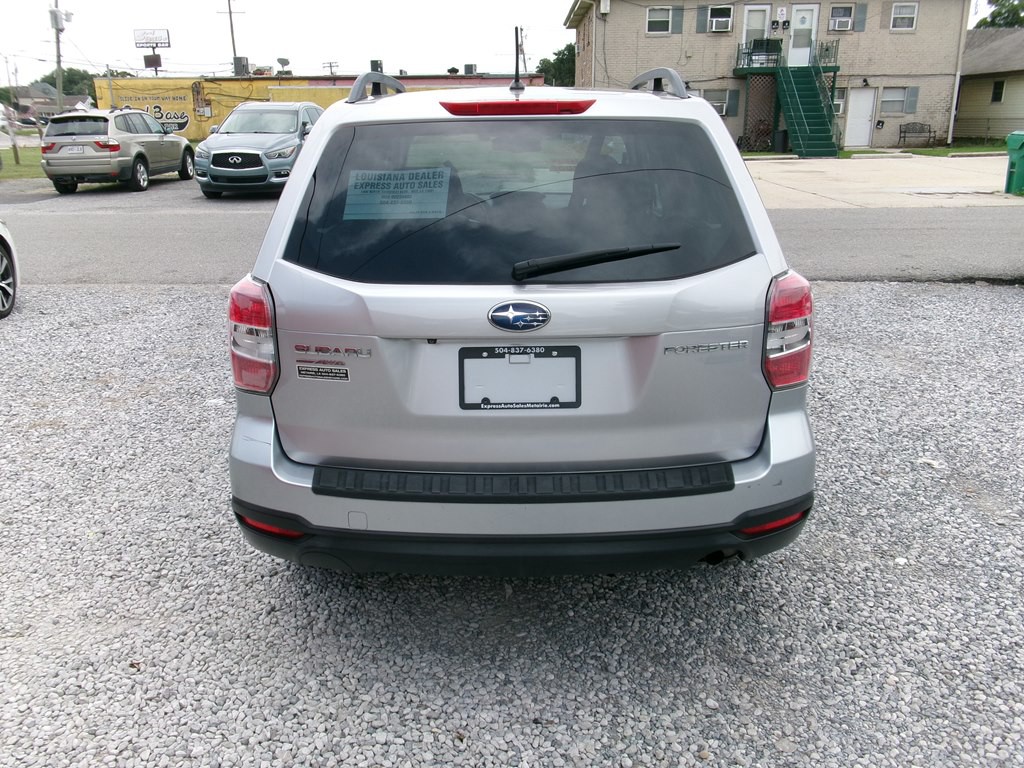 2015 Subaru Forester Image 6