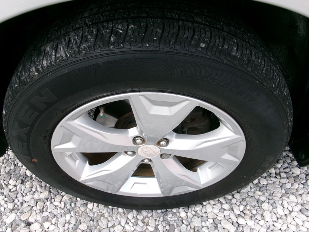 2015 Subaru Forester Image 10