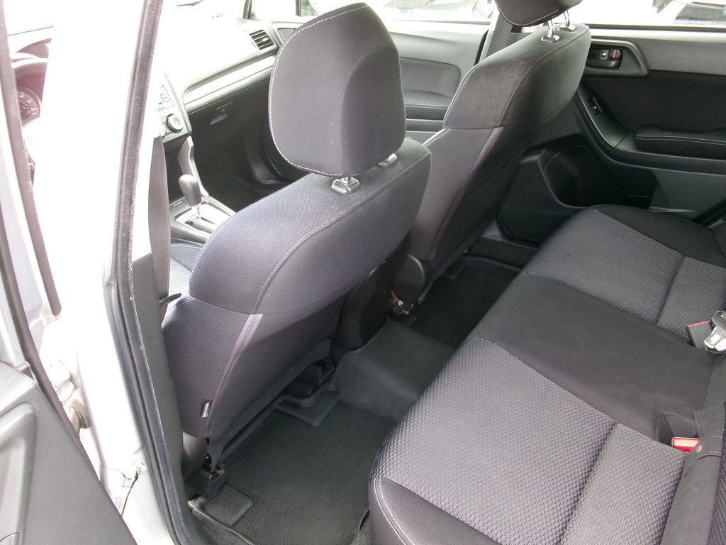 2015 Subaru Forester Image 19