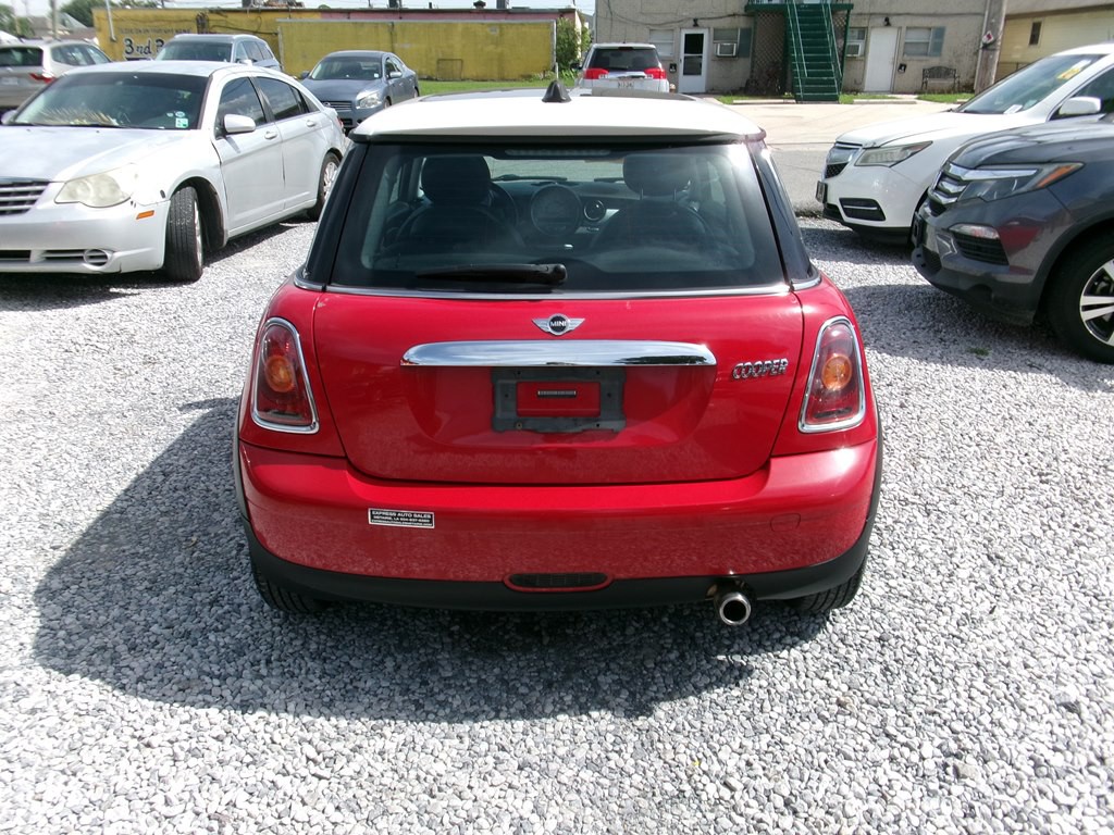 2010 MINI Cooper Image 6