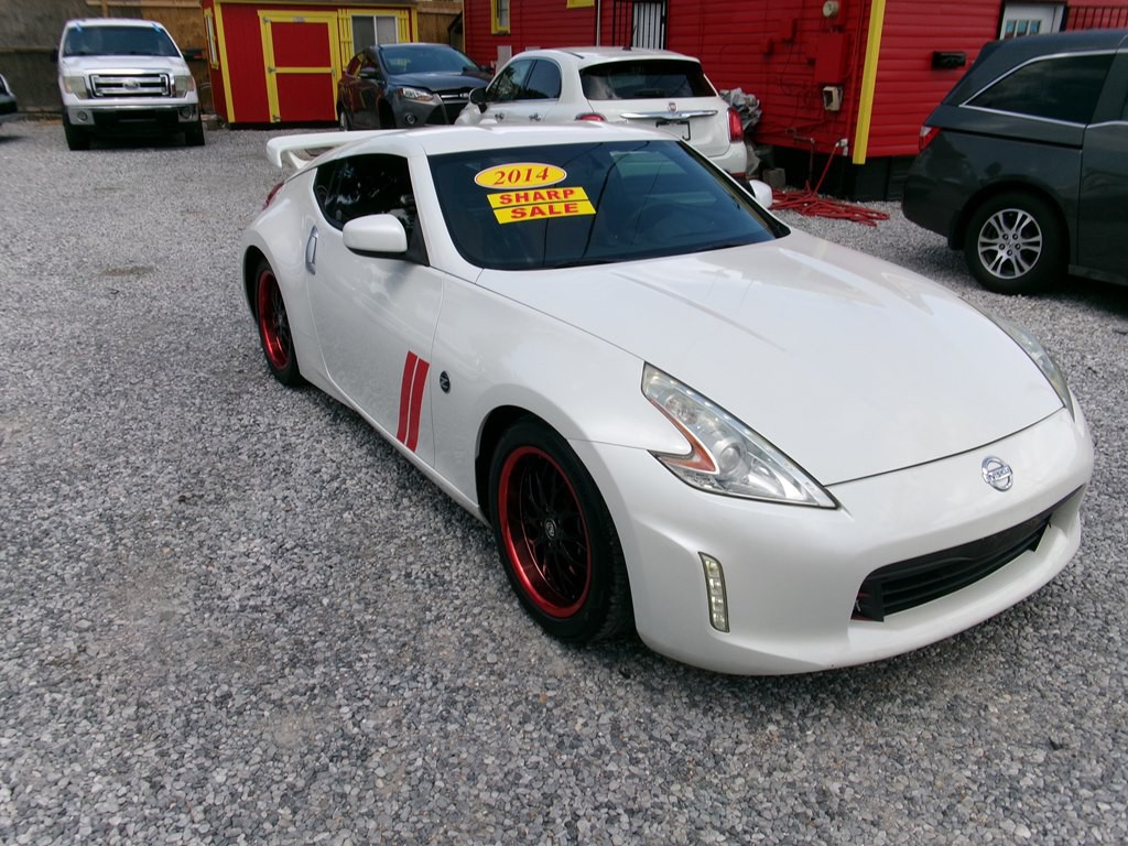 2014 Nissan 370Z Image 9