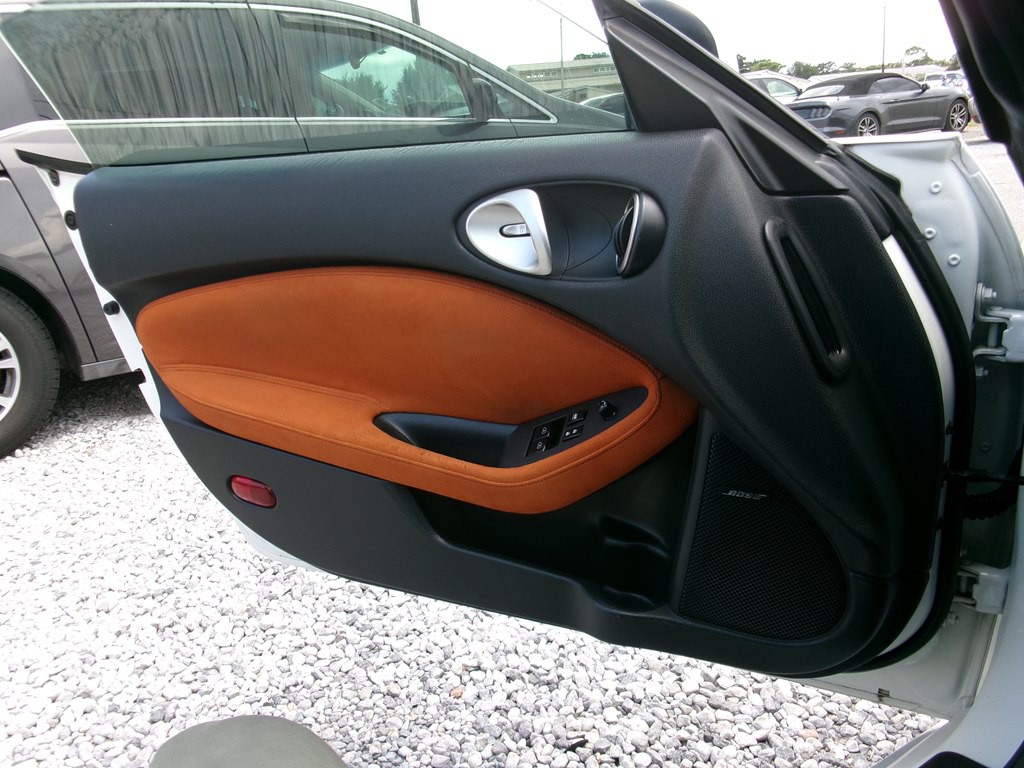 2014 Nissan 370Z Image 17