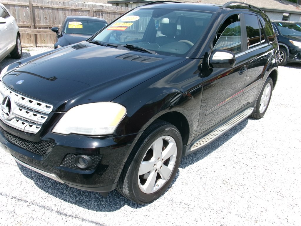 2010 Mercedes-Benz M-Class Image 2
