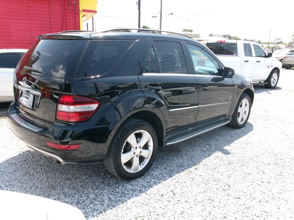 2010 Mercedes-Benz M-Class Image 7