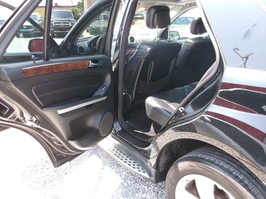 2010 Mercedes-Benz M-Class Image 18