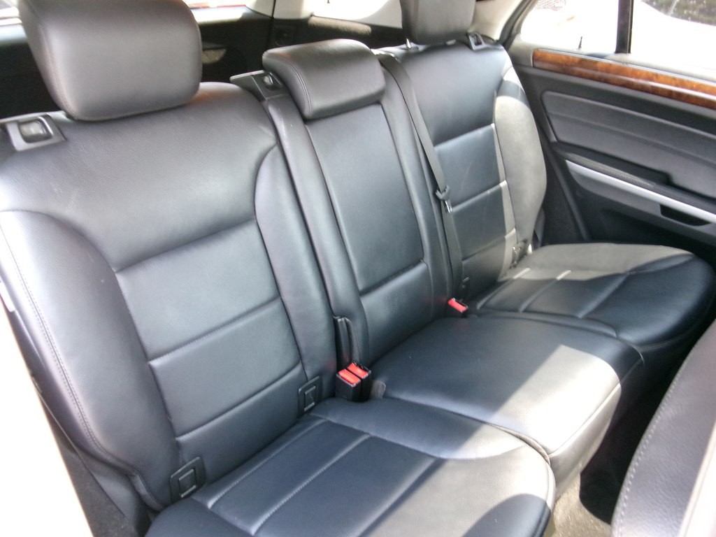 2010 Mercedes-Benz M-Class Image 23