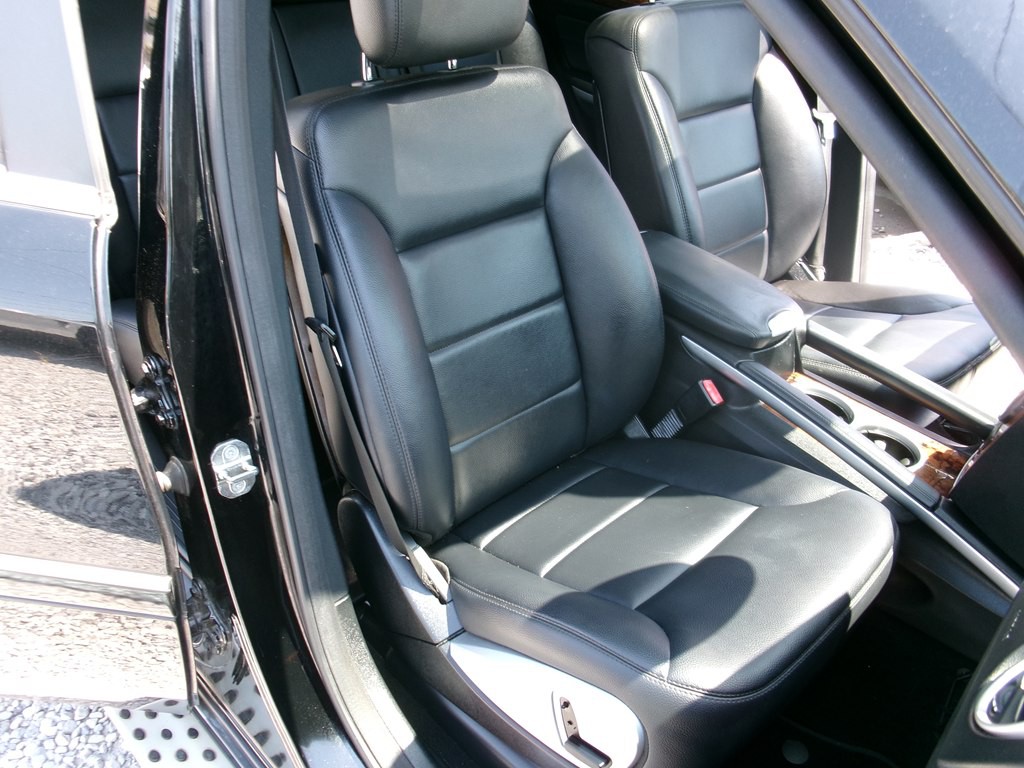 2010 Mercedes-Benz M-Class Image 26