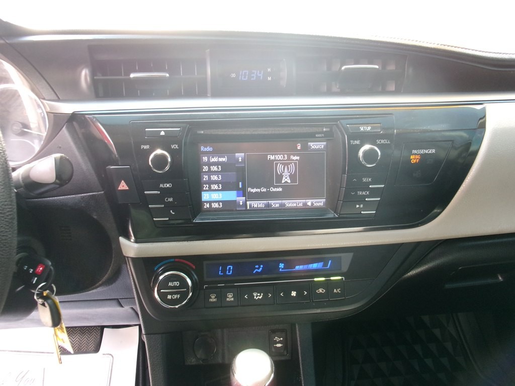 2016 Toyota Corolla Image 13