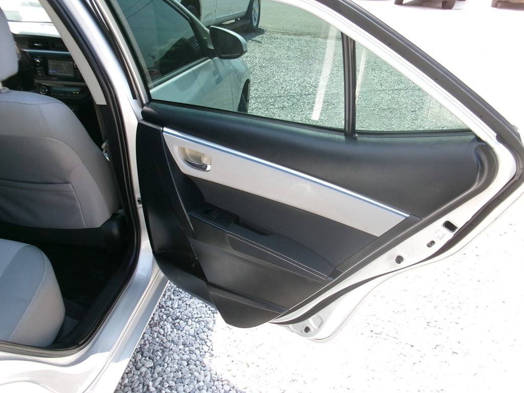 2016 Toyota Corolla Image 22