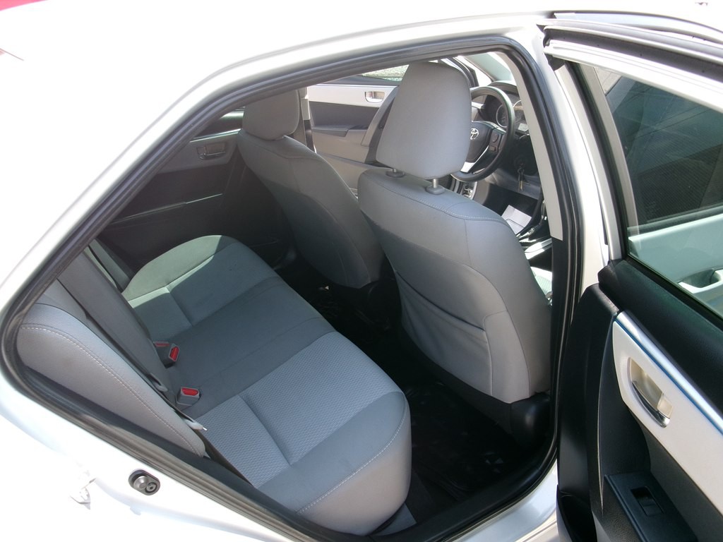 2016 Toyota Corolla Image 23