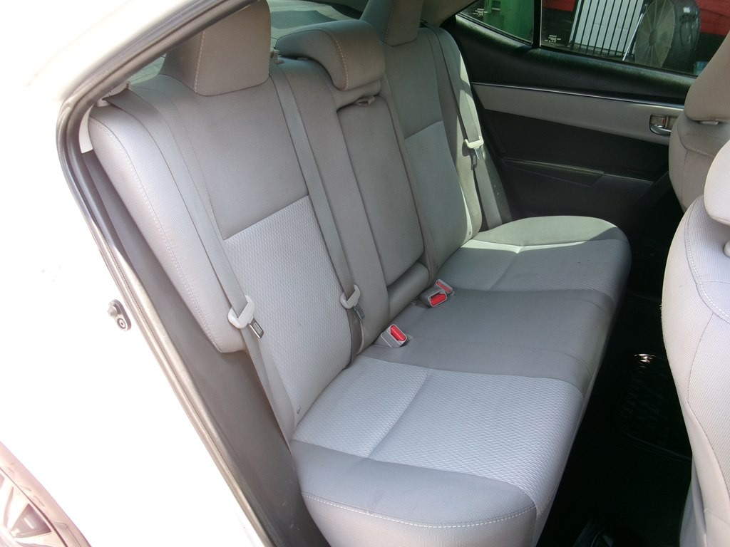 2016 Toyota Corolla Image 24