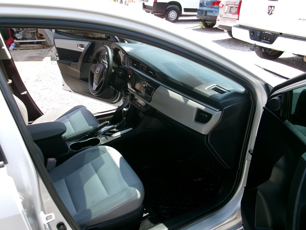2016 Toyota Corolla Image 26