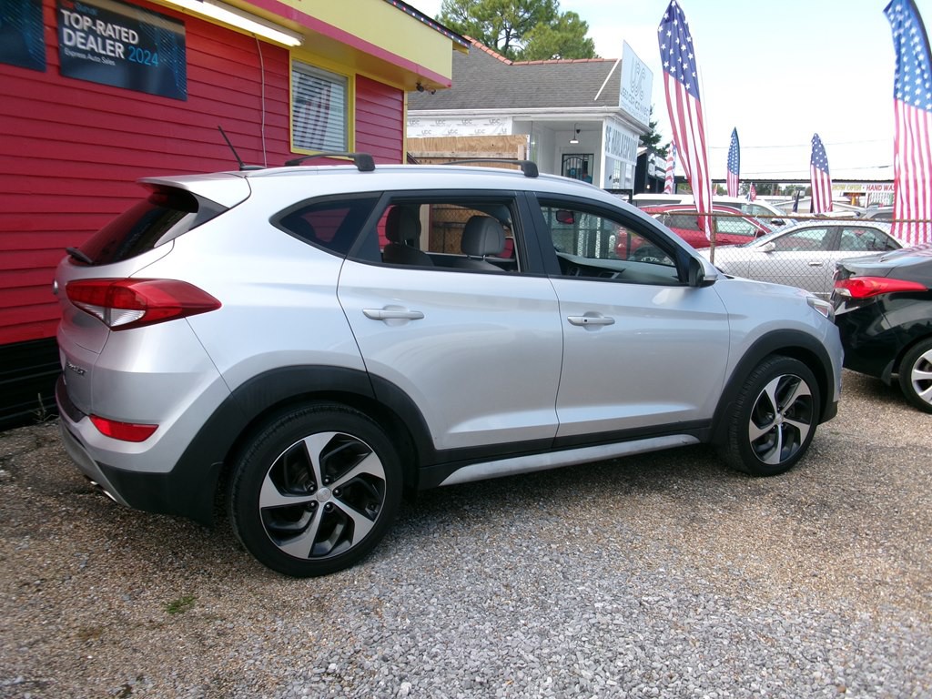 2017 Hyundai Tucson Image 8