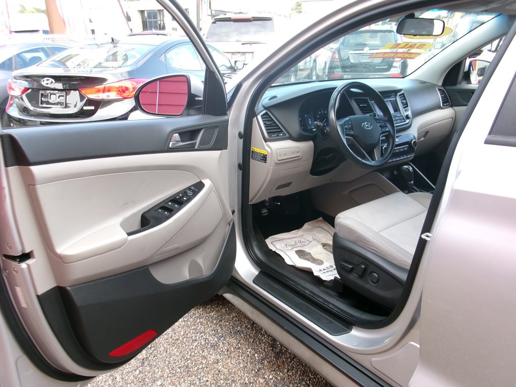2017 Hyundai Tucson Image 16