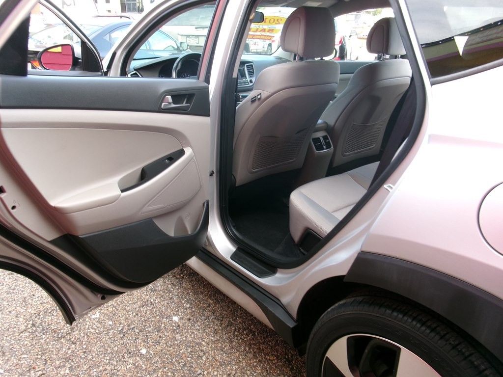 2017 Hyundai Tucson Image 18