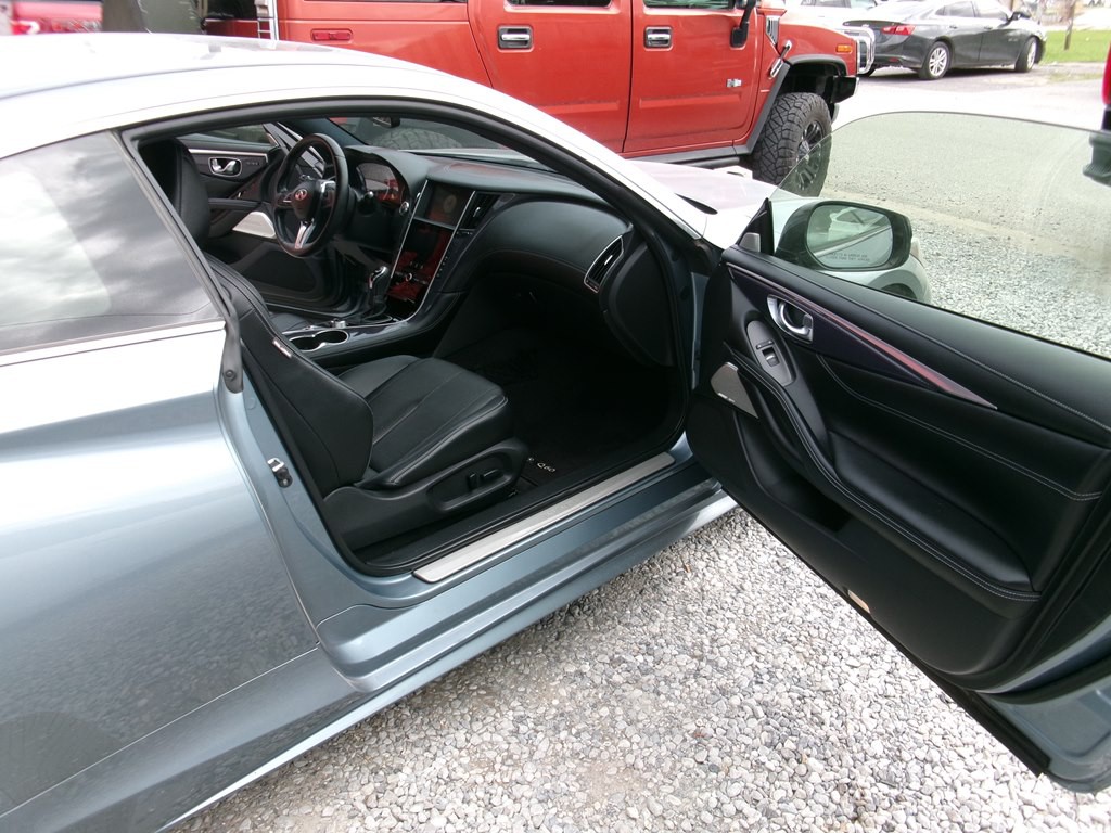2017 INFINITI Q60 Image 19