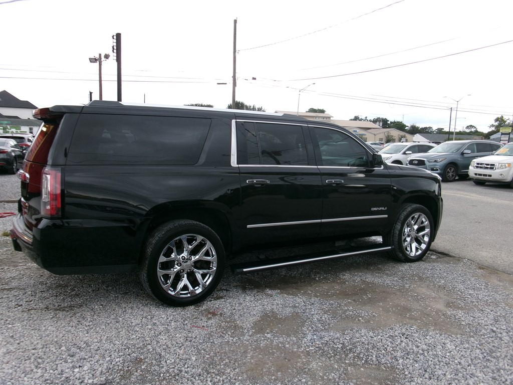 2018 GMC Yukon Image 8
