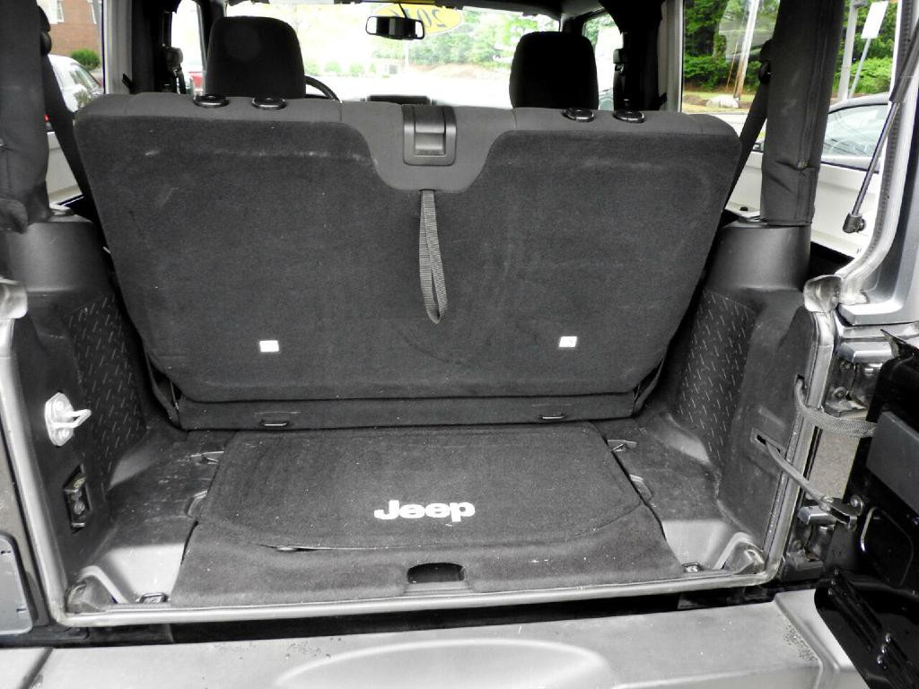 2016 Jeep Wrangler Image 9