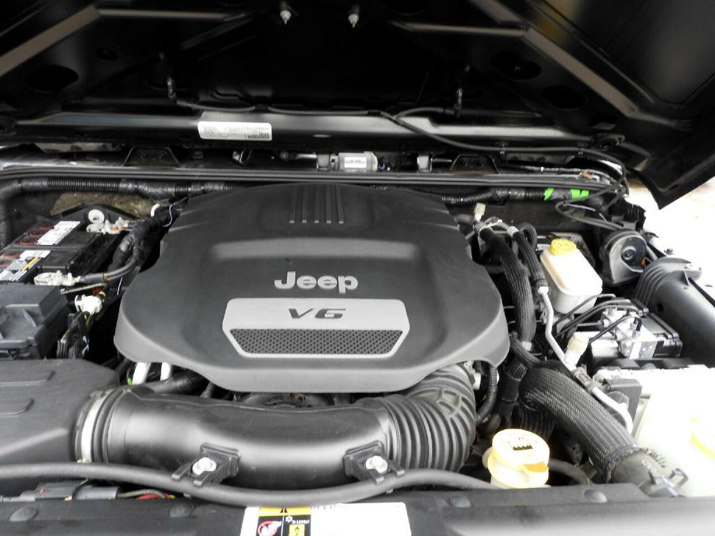 2016 Jeep Wrangler Image 13