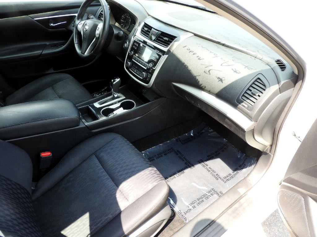 2018 Nissan Altima Image 8