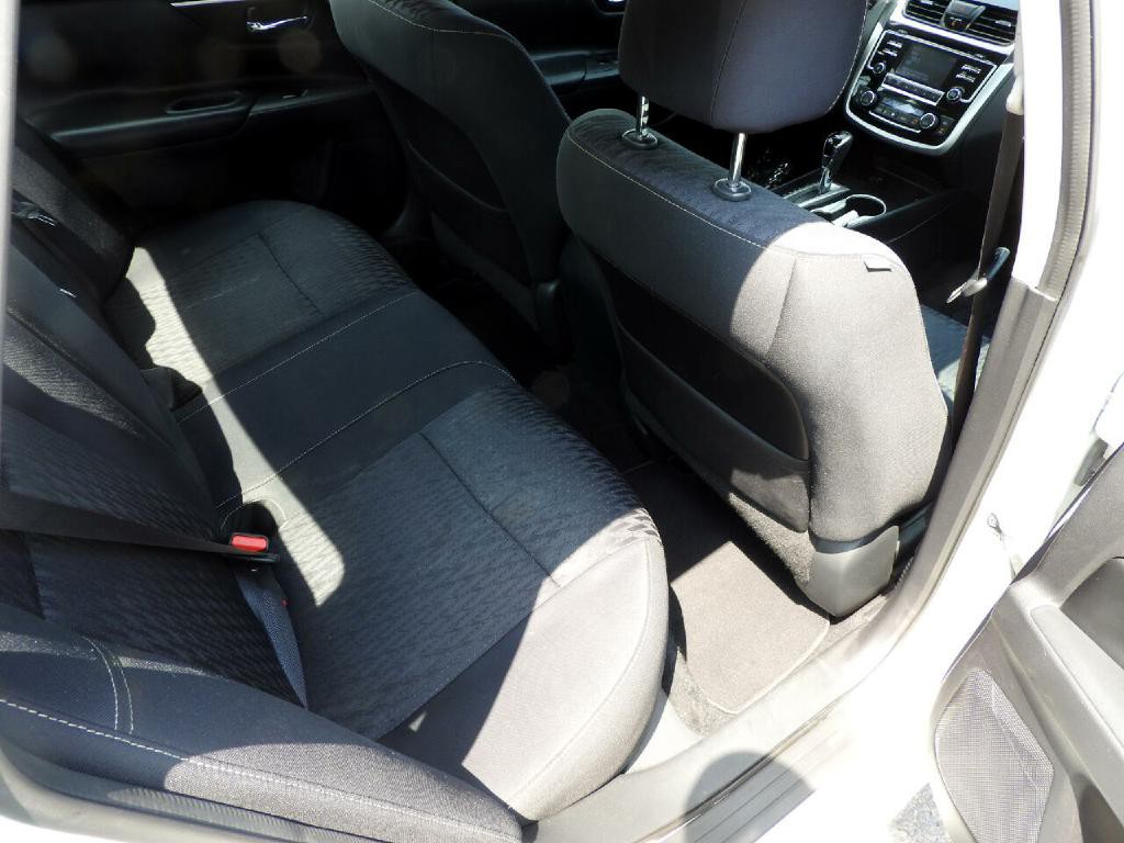 2018 Nissan Altima Image 9