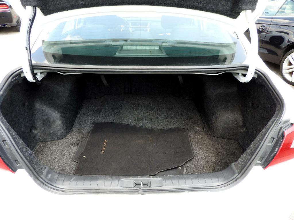 2018 Nissan Altima Image 11