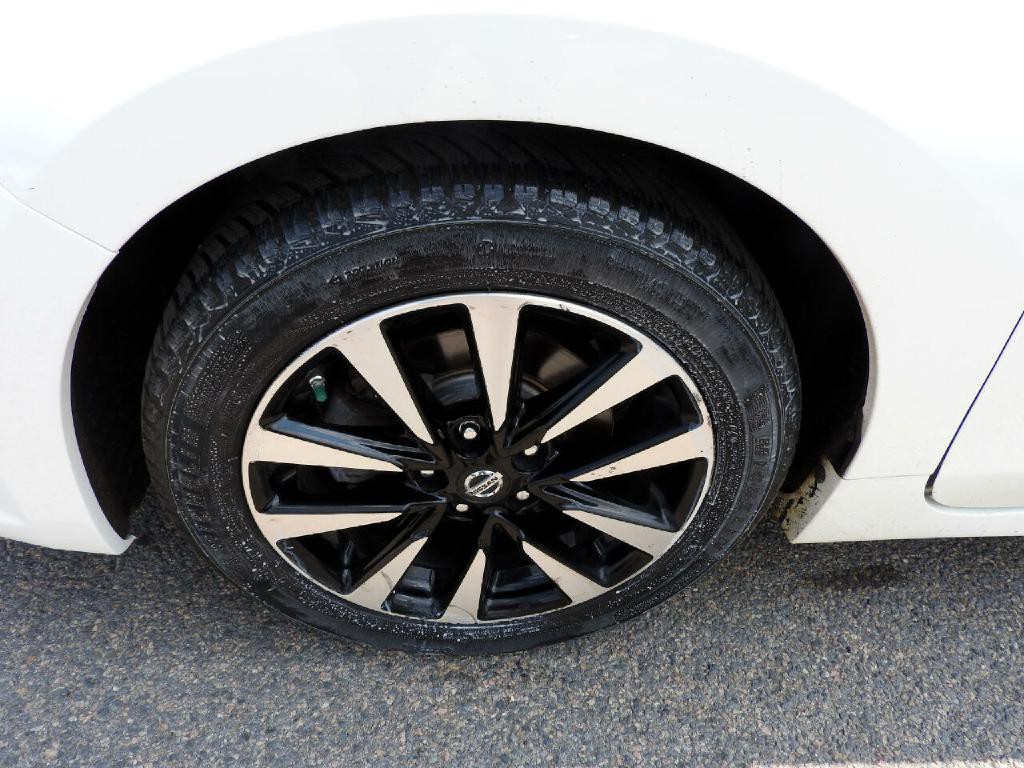 2018 Nissan Altima Image 15