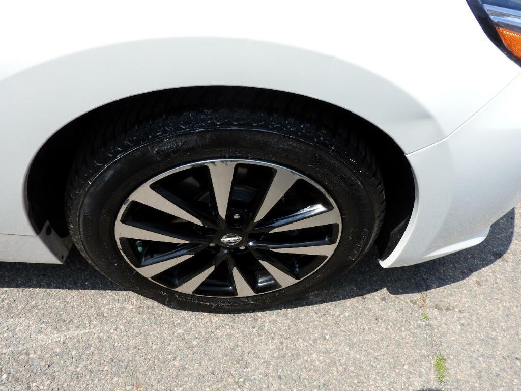 2018 Nissan Altima Image 16