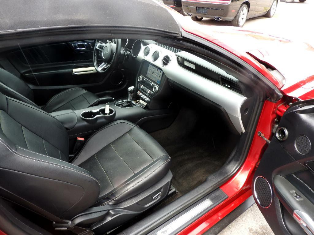 2016 Ford Mustang Image 18