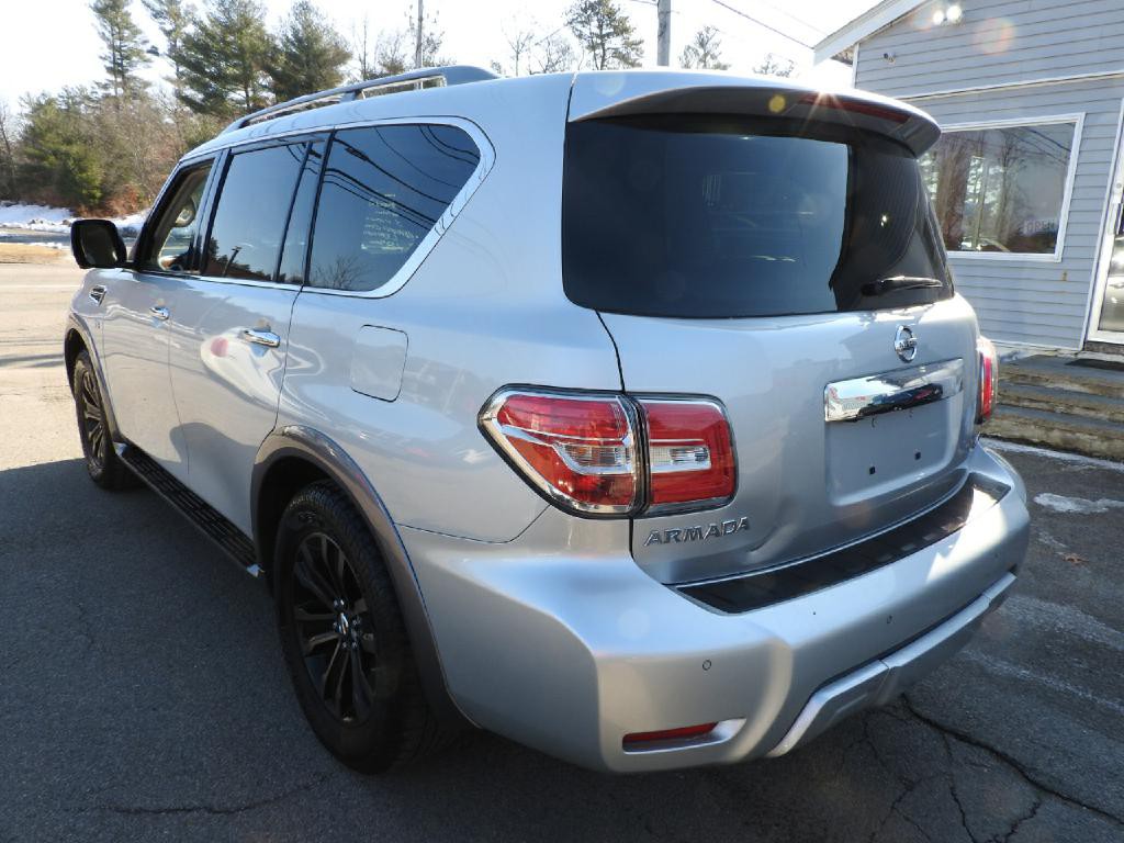 2017 Nissan Armada Image 4