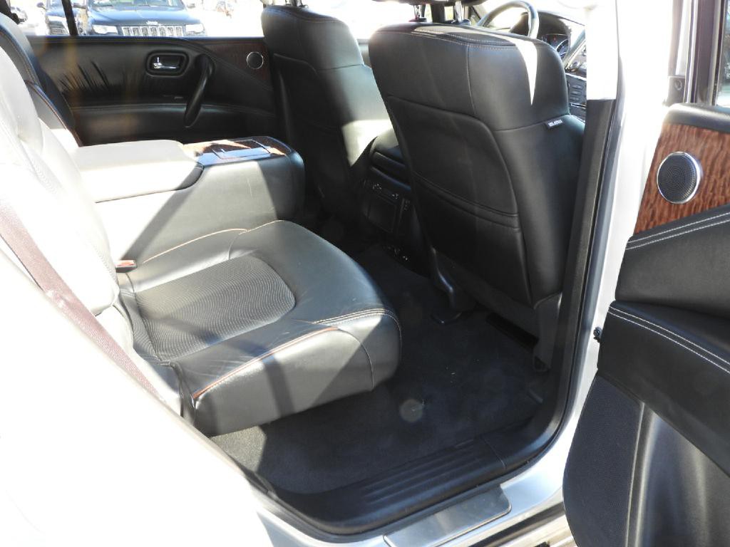 2017 Nissan Armada Image 10