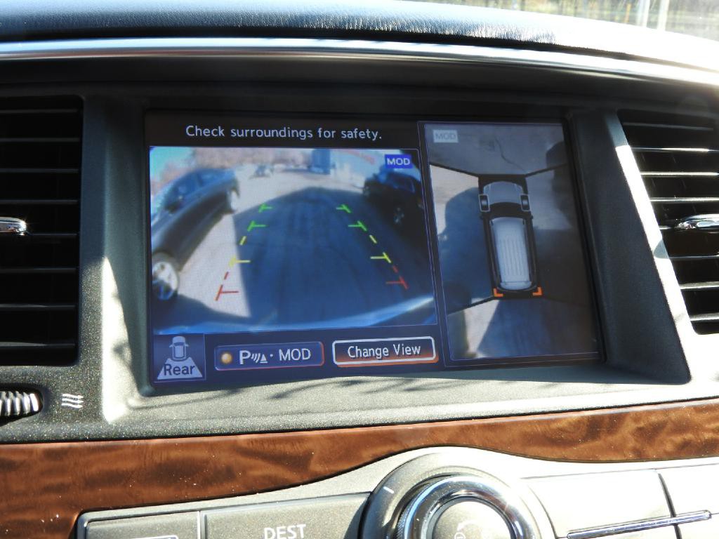 2017 Nissan Armada Image 15