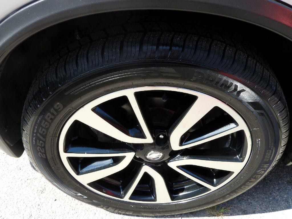 2018 Nissan Rogue Image 19