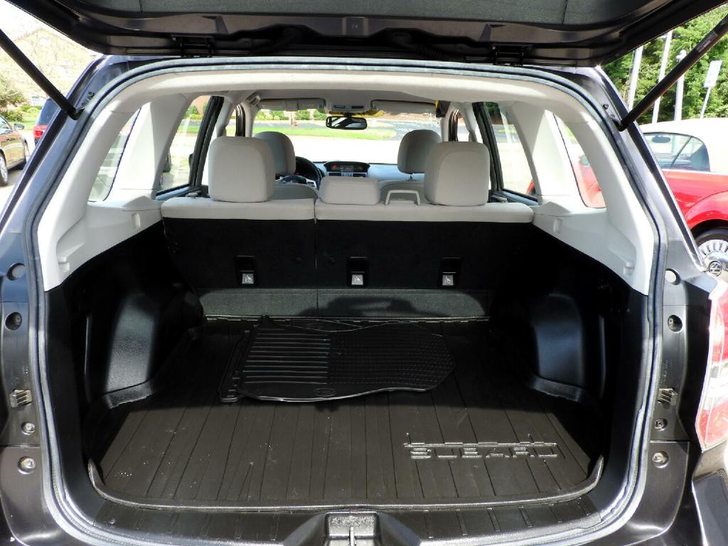 2015 Subaru Forester Image 11