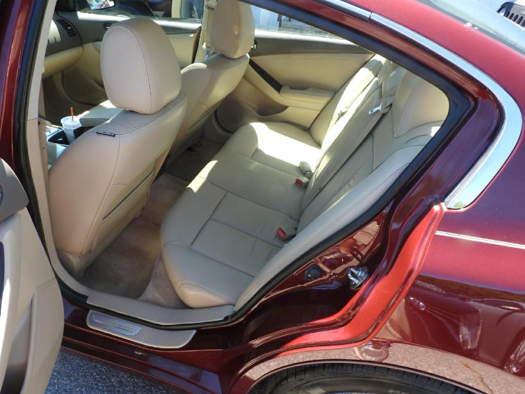 2012 Nissan Altima Image 10