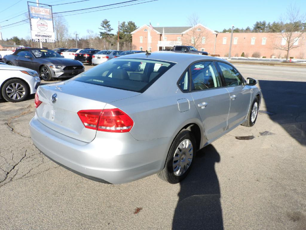 2012 Volkswagen Passat Image 3