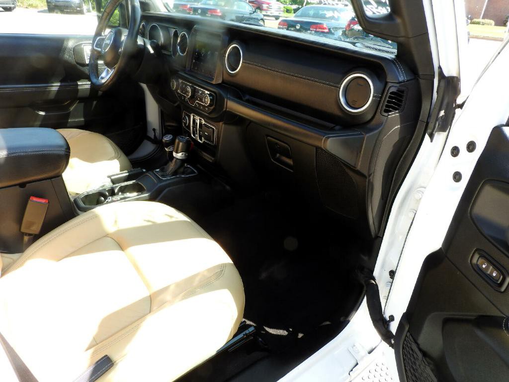 2019 Jeep Wrangler Image 12