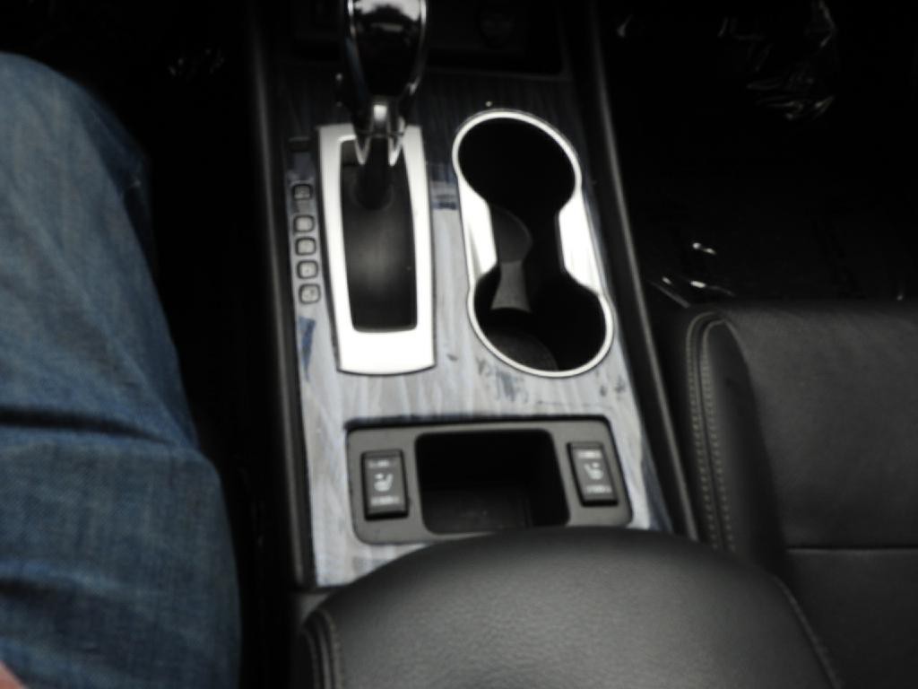 2016 Nissan Altima Image 16