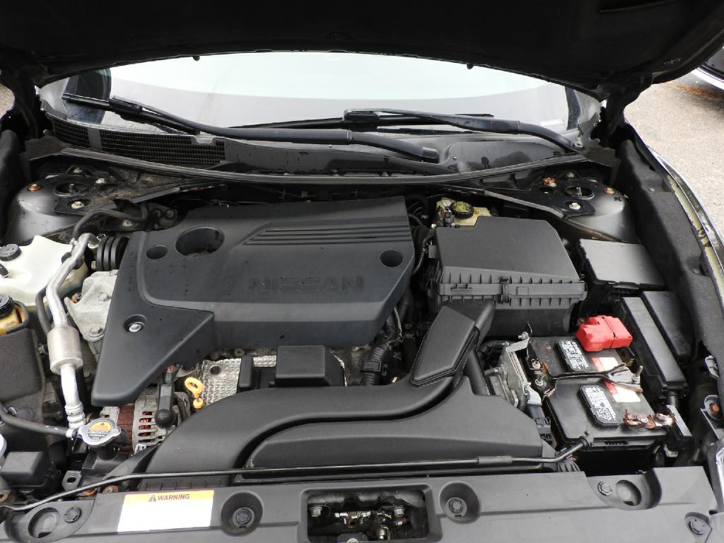 2016 Nissan Altima Image 17