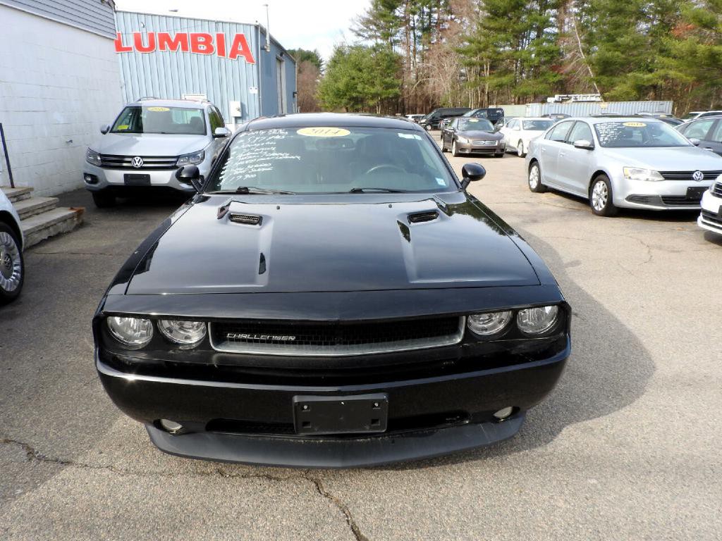 2014 Dodge Challenger Image 2