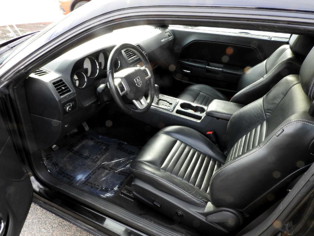 2014 Dodge Challenger Image 6