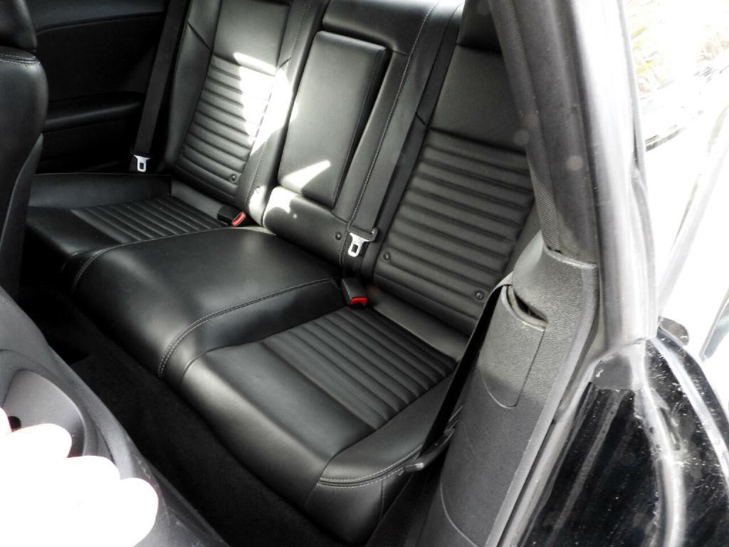2014 Dodge Challenger Image 7