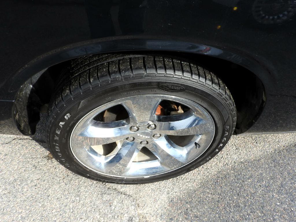2014 Dodge Challenger Image 15