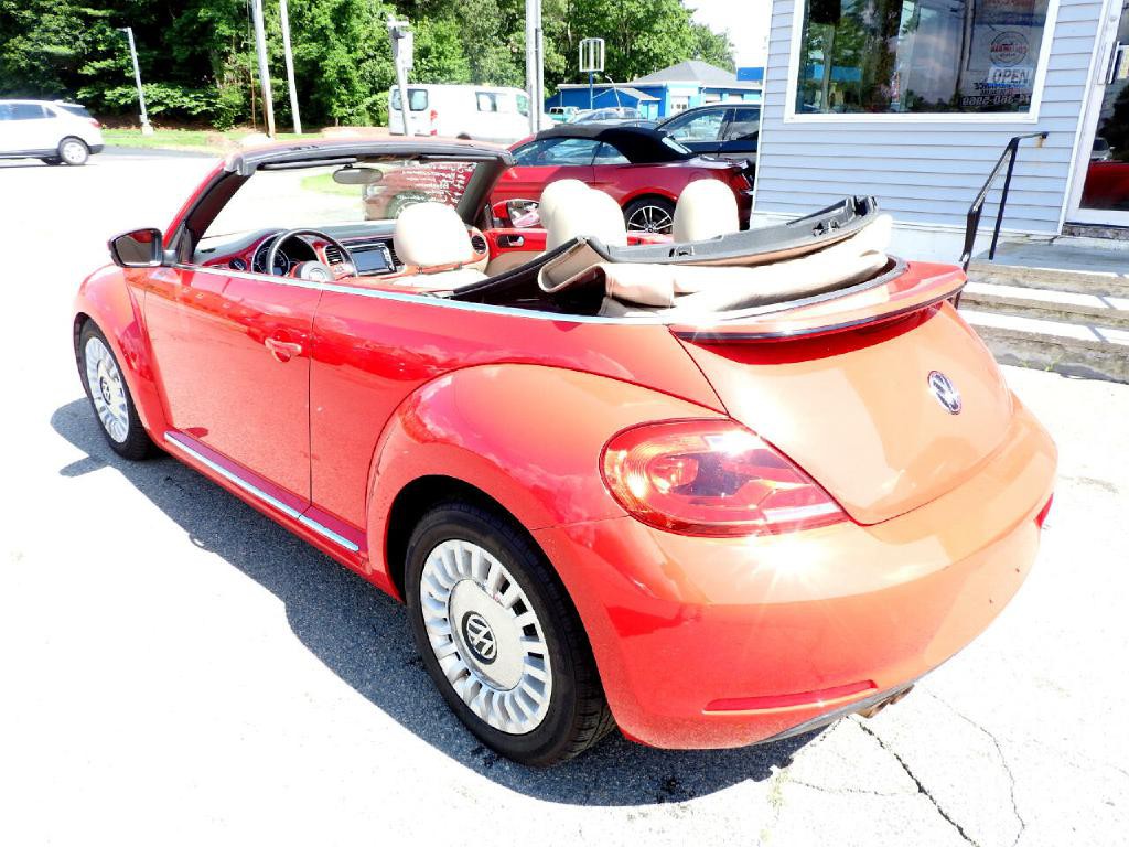 2015 Volkswagen Beetle Image 5