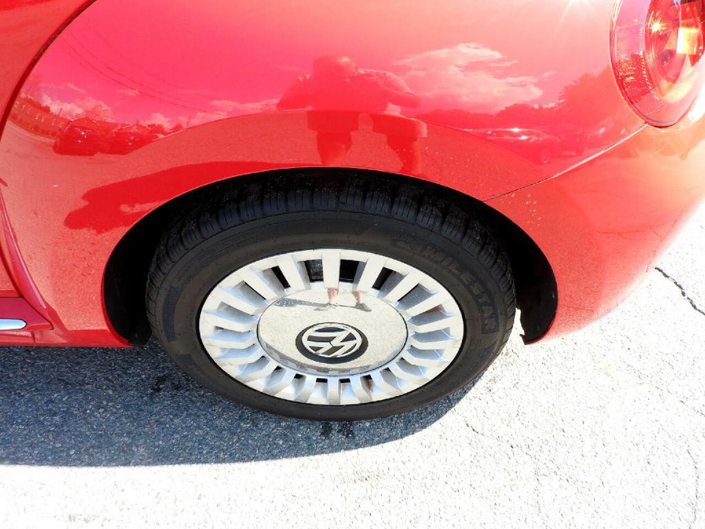 2015 Volkswagen Beetle Image 21